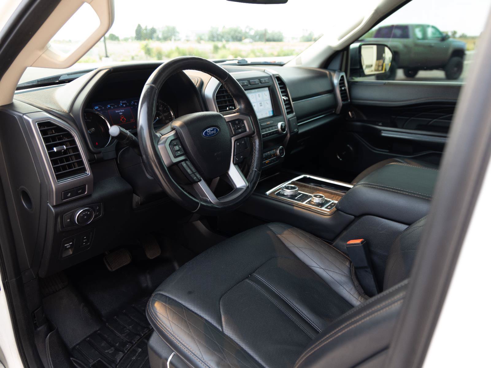 Used 2019 Ford Expedition Max Platinum AWD/4WD image 11