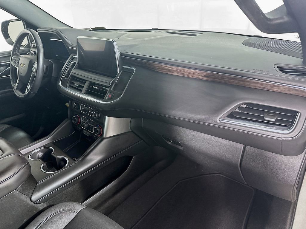 Used 2023 Chevrolet Suburban LT image 32