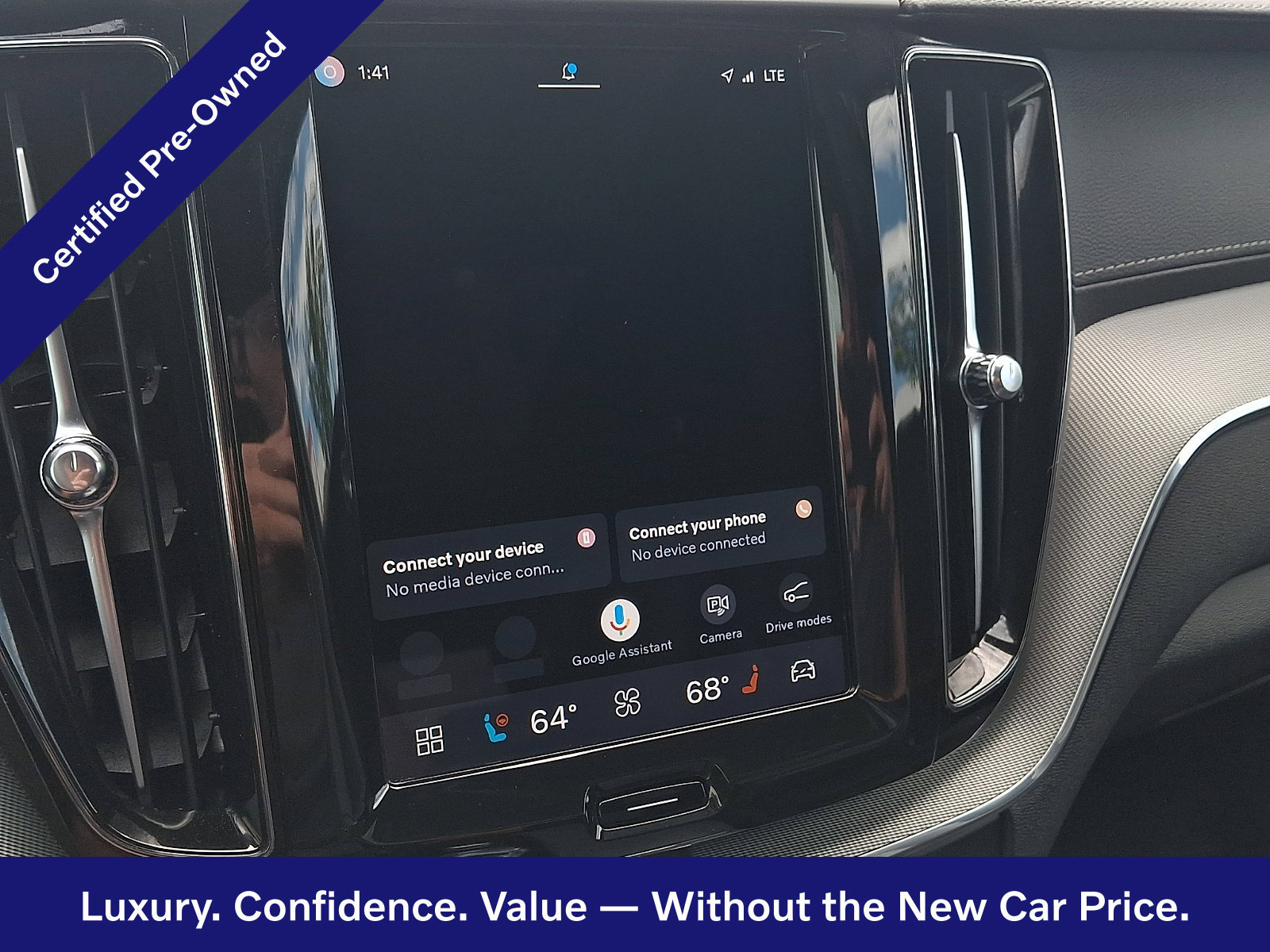 Certified 2025 Volvo XC60 B5 Ultra AWD/4WD image 19