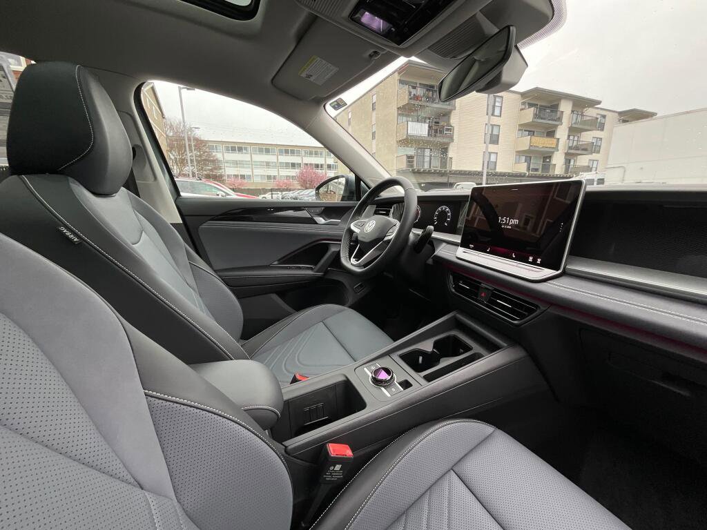 New 2026 Volkswagen Tiguan SE image 18