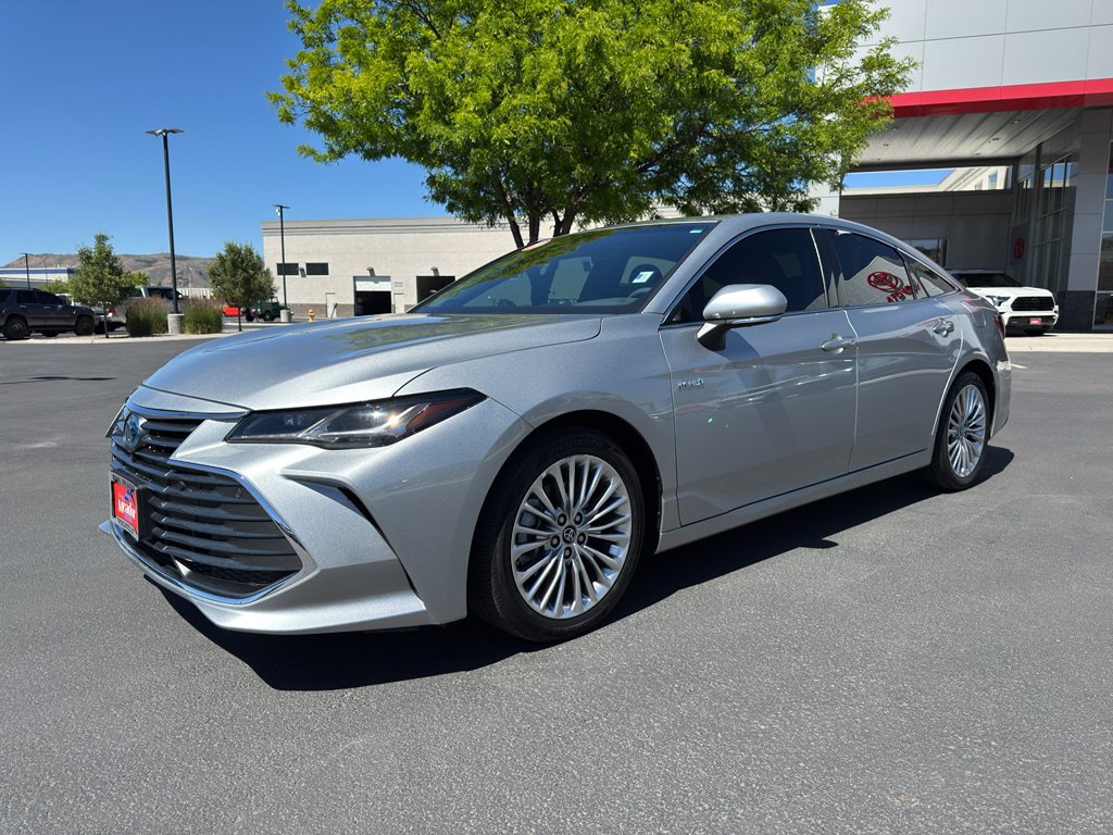 Used 2019 Toyota Avalon Limited w/ Advanced Safety Package FWD image 5