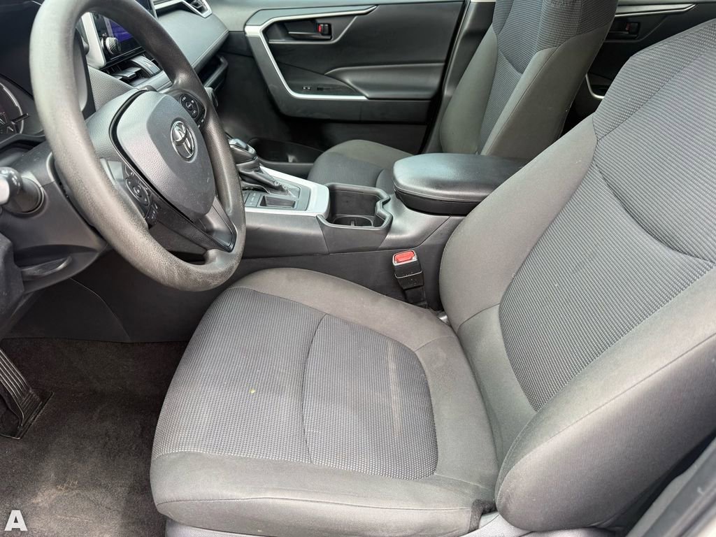 Used 2024 Toyota RAV4 LE image 12