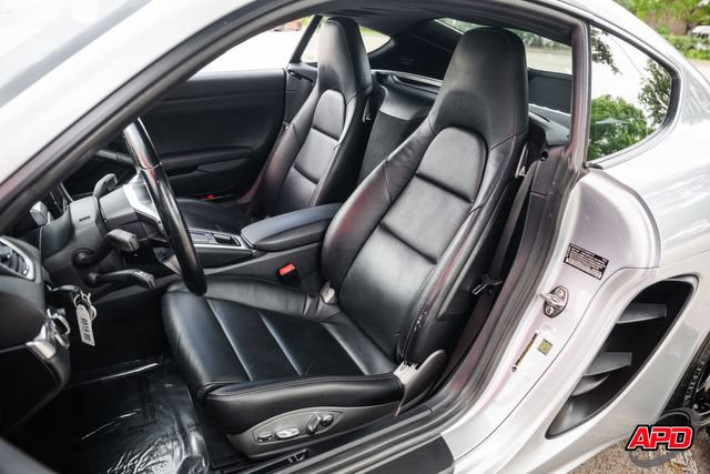 Used 2017 Porsche 718 Cayman RWD image 5