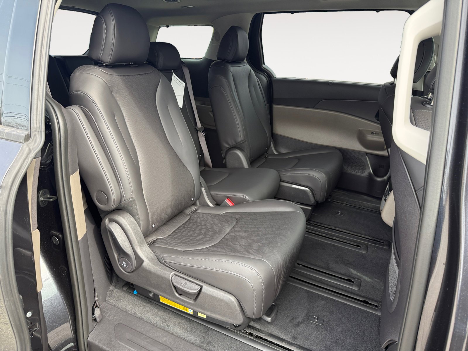 New 2026 Kia Carnival SX image 19