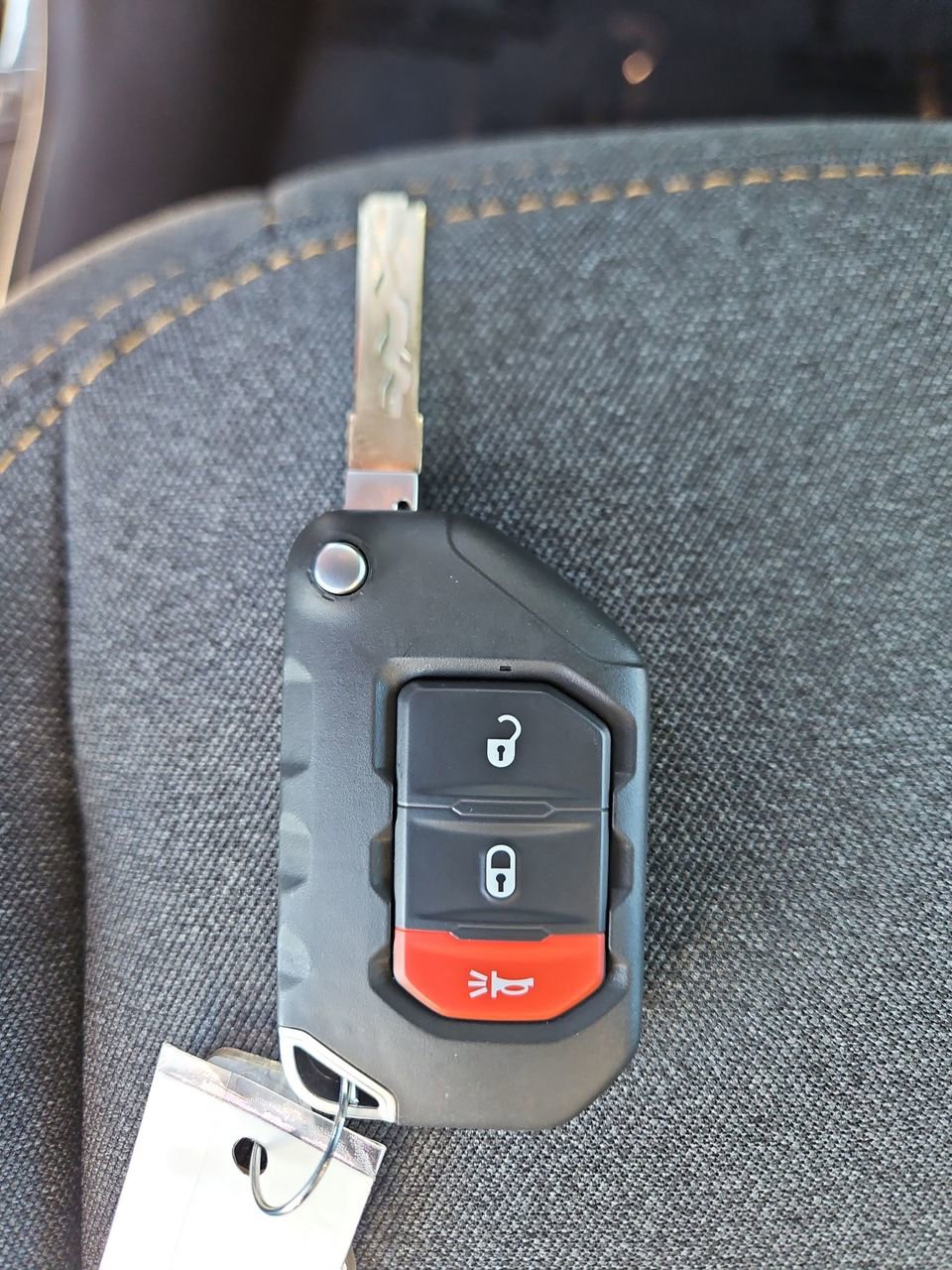 New 2025 Jeep Wrangler Sport S image 33