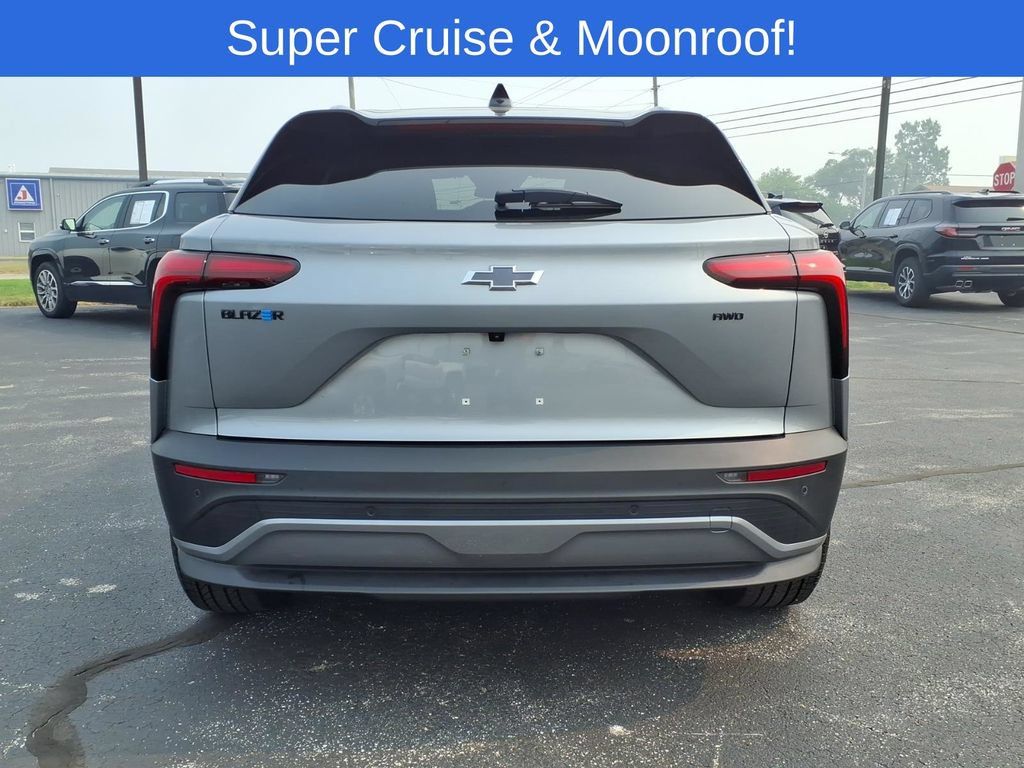 Used 2026 Chevrolet Blazer EV LT w/ Super Cruise Package AWD/4WD image 17