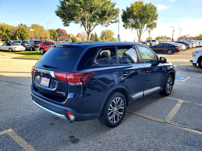 Used 2016 Mitsubishi Outlander SE AWD/4WD image 5