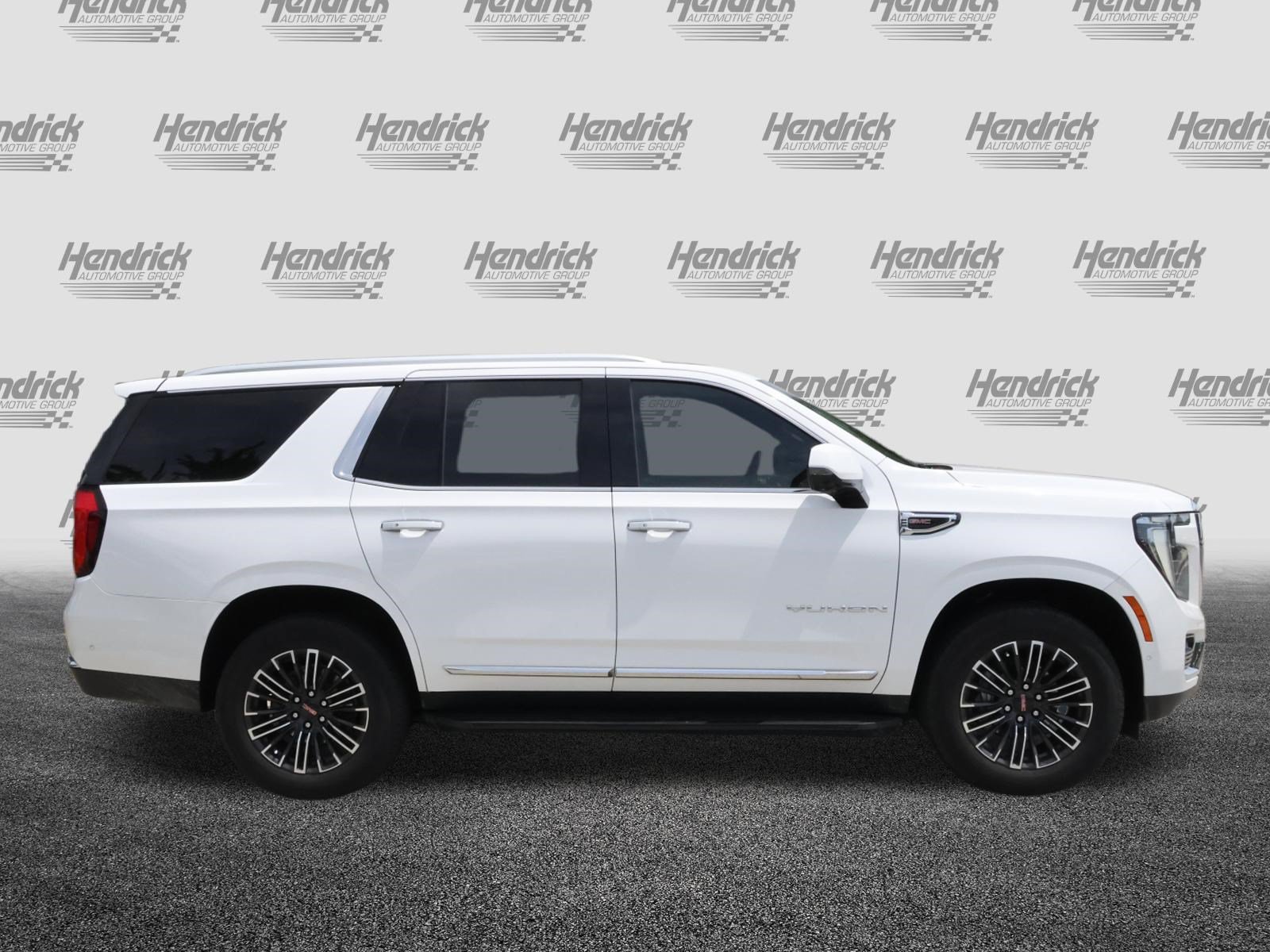 Used 2025 GMC Yukon Elevation AWD/4WD image 10