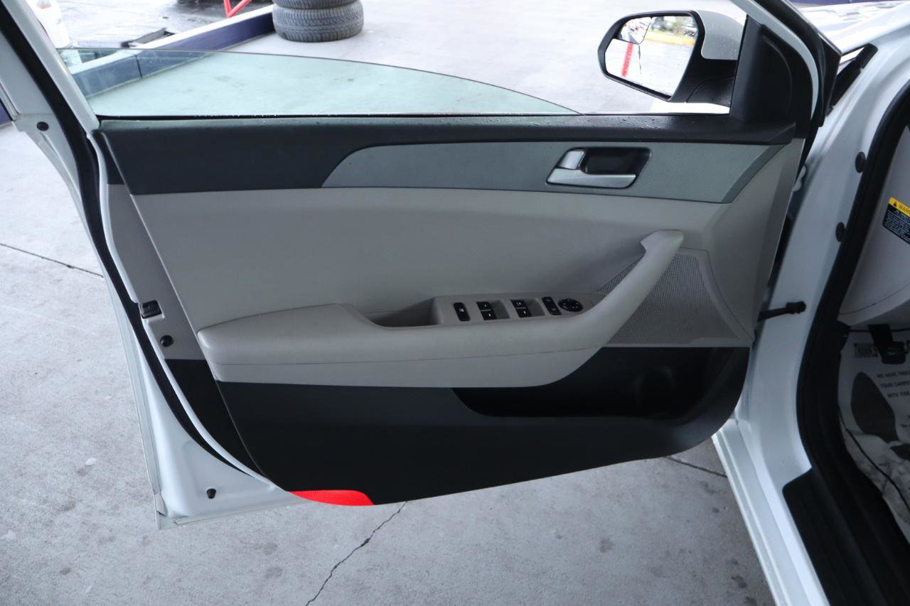 Used 2016 Hyundai Sonata SE image 12