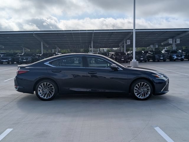 Used 2025 Lexus ES 300h w/ Technology Package FWD image 6