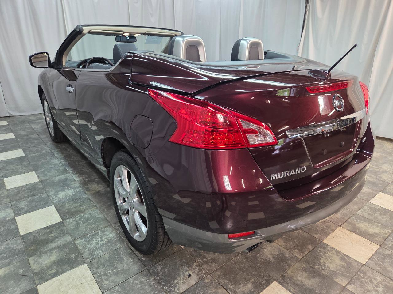 Used 2014 Nissan Murano CrossCabriolet w/ Navigation Package AWD/4WD image 6