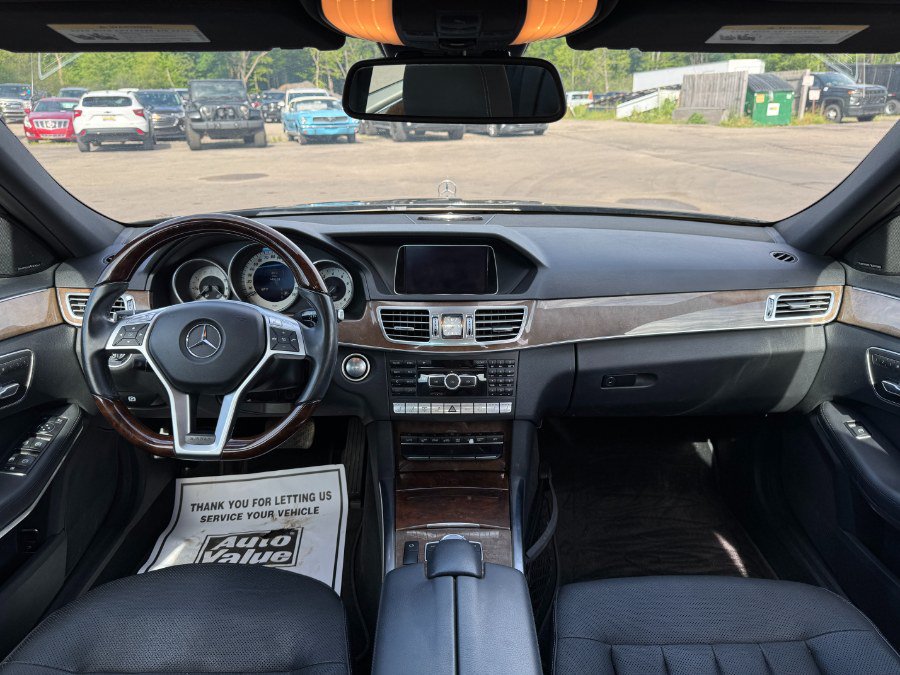 Used 2014 Mercedes-Benz E 550 4MATIC Sedan image 20