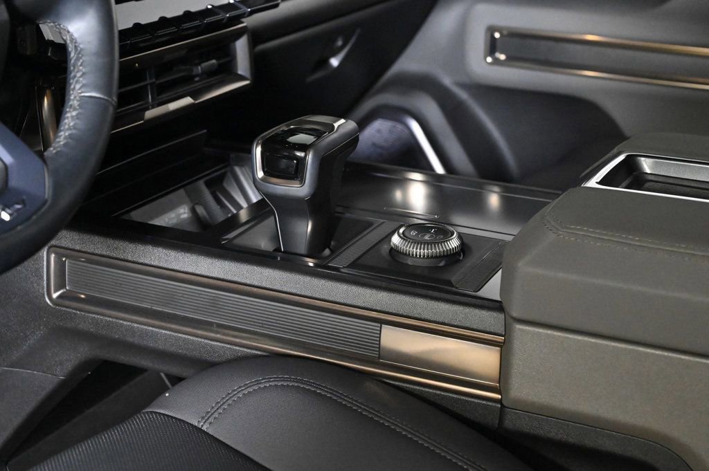 Used 2025 GMC Hummer EV 3X w/ LPO, Illumination Package image 19