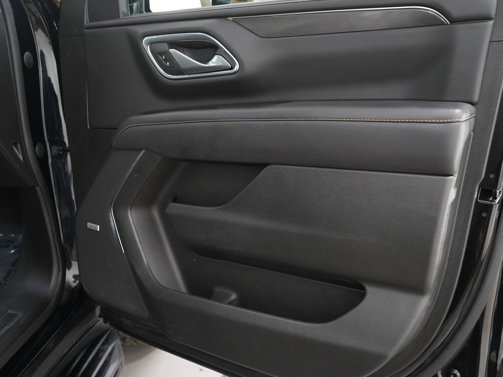 Used 2022 GMC Yukon AT4 AWD/4WD image 9
