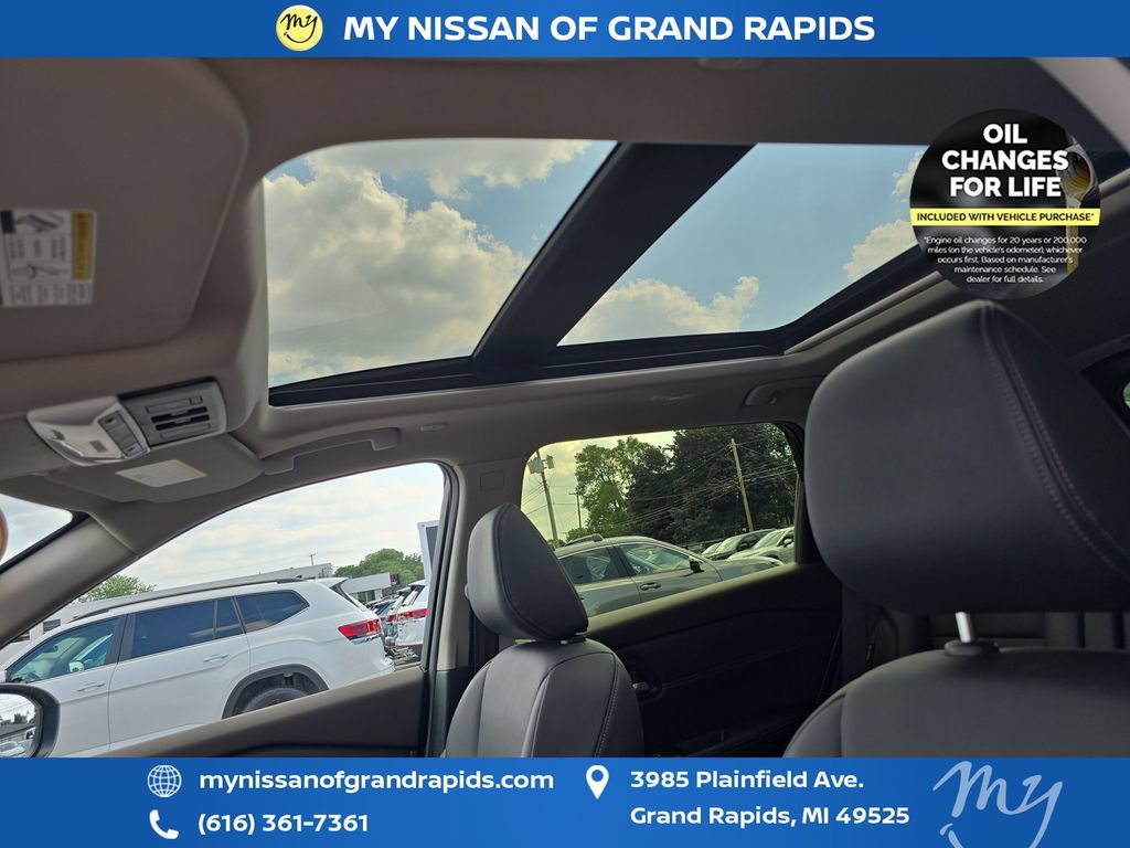 Used 2023 Nissan Rogue SL AWD/4WD image 23