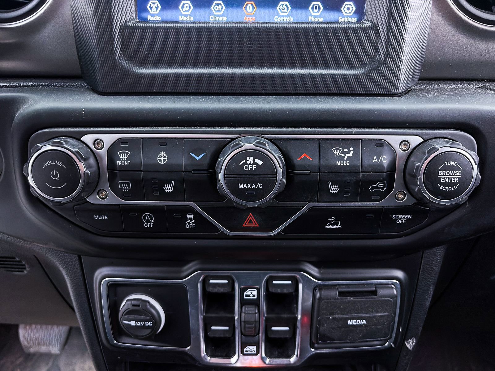 Used 2023 Jeep Wrangler Sport S image 22