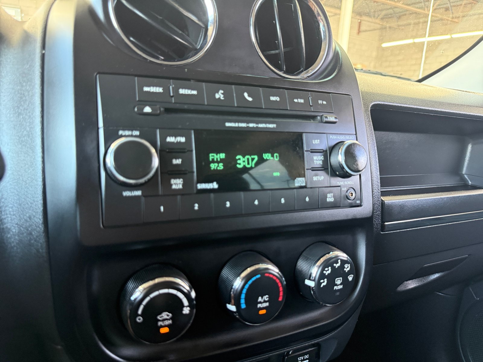 Used 2017 Jeep Patriot Sport FWD image 19