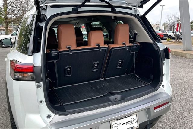 Certified 2025 Nissan Pathfinder Platinum w/ Cargo Package image 33