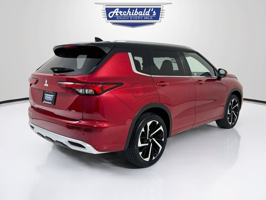 Used 2023 Mitsubishi Outlander SEL AWD/4WD image 8