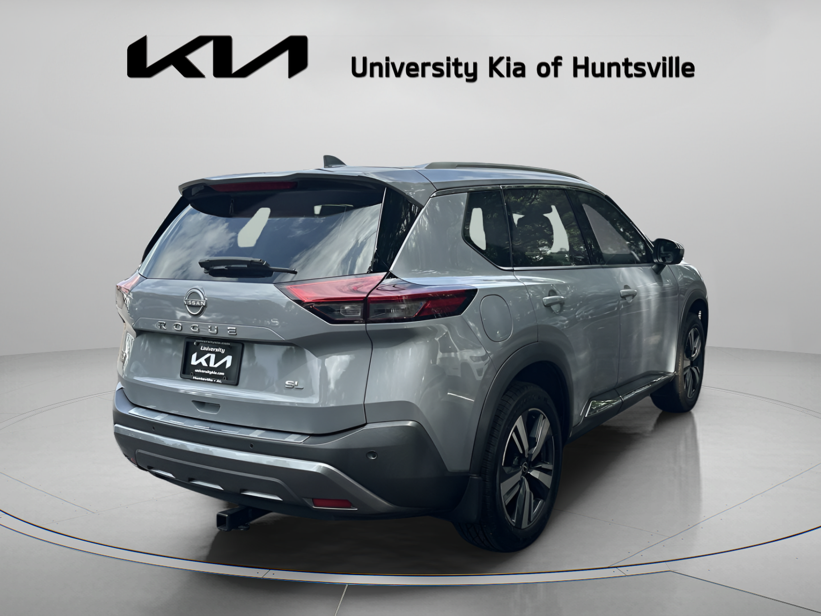 Used 2023 Nissan Rogue SL FWD image 8