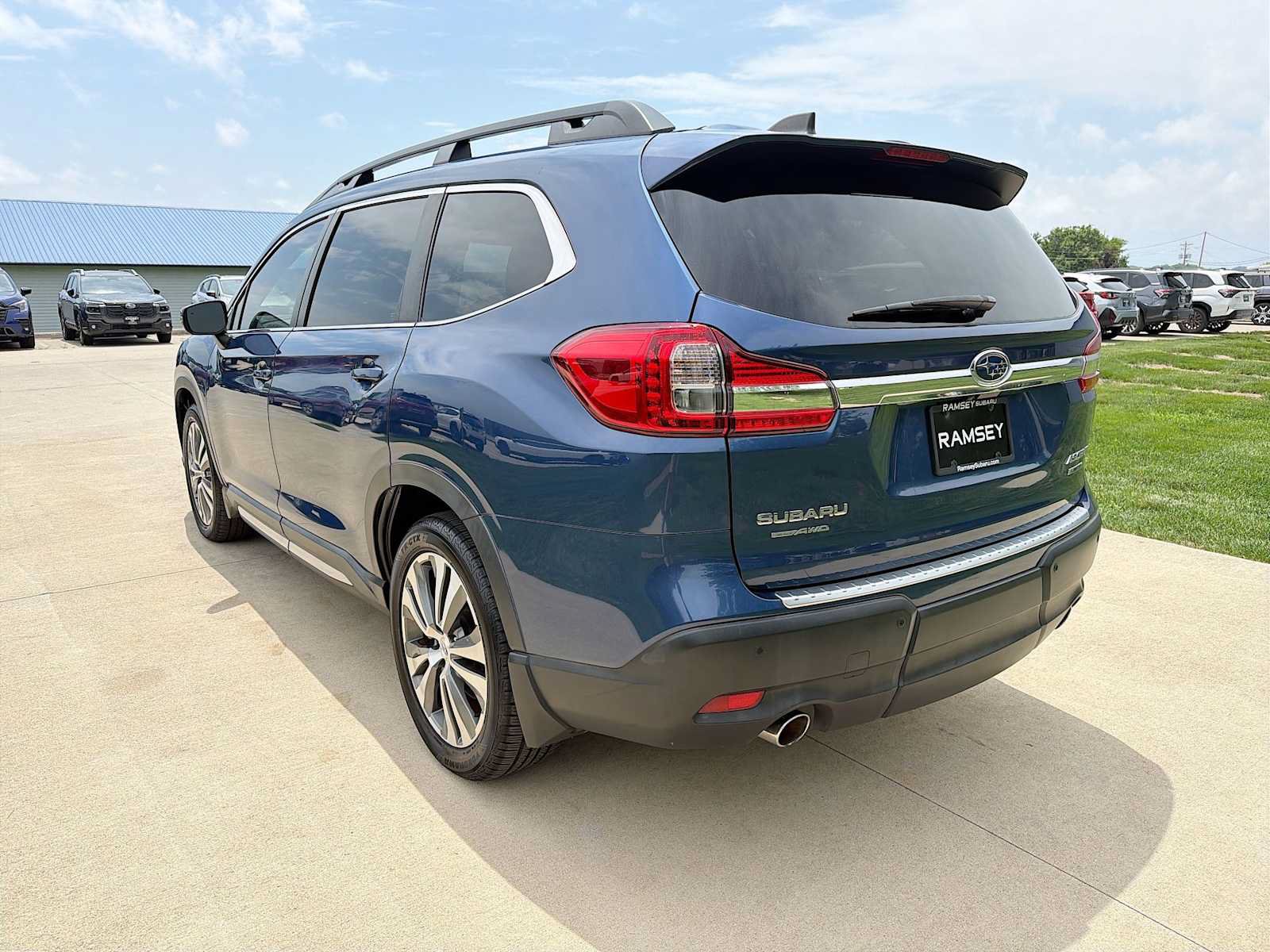 Used 2021 Subaru Ascent Limited w/ Popular Package #2A AWD/4WD image 4
