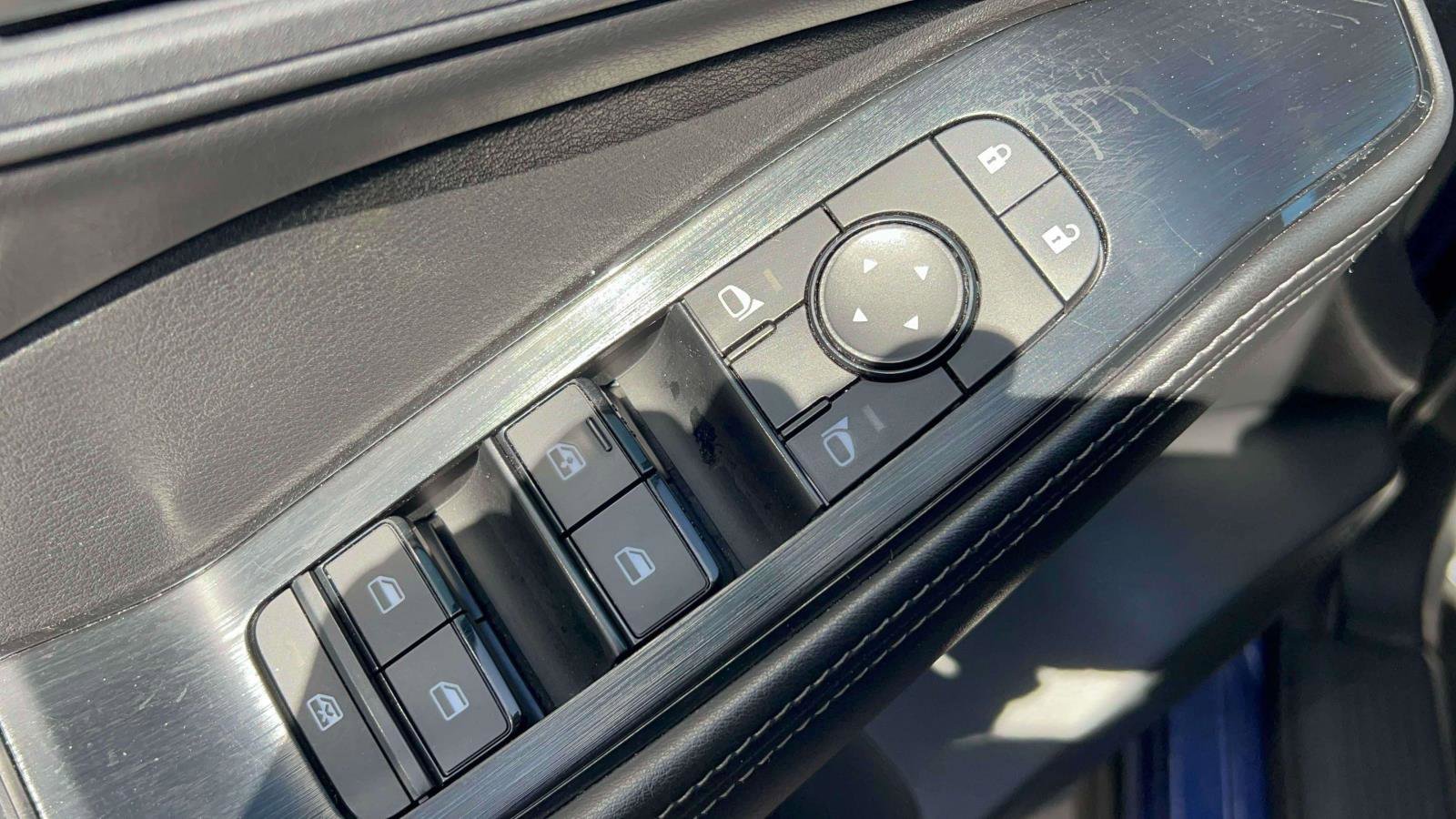 Used 2022 Nissan Rogue SV w/ SV Premium Package AWD/4WD image 25