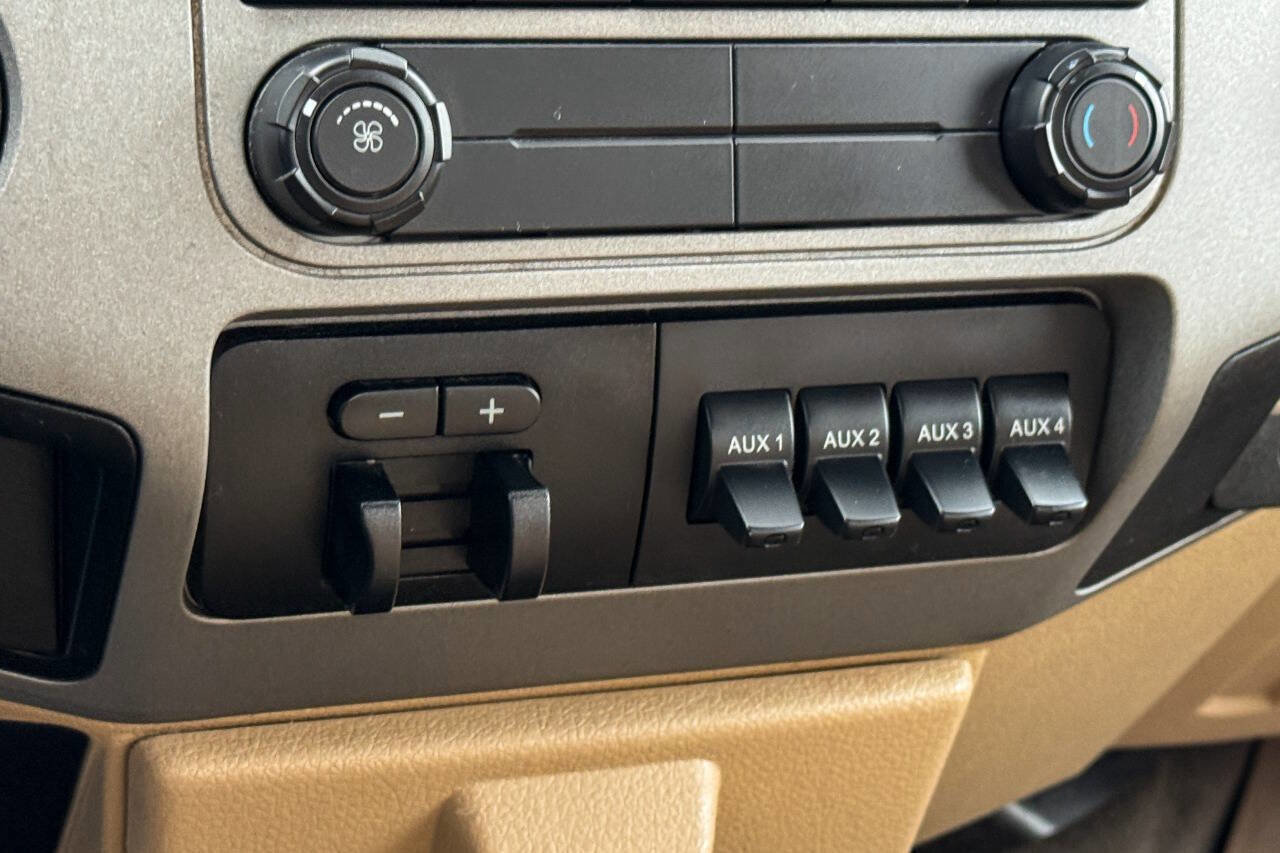 Used 2015 Ford F250 XLT w/ XLT Value Package image 24