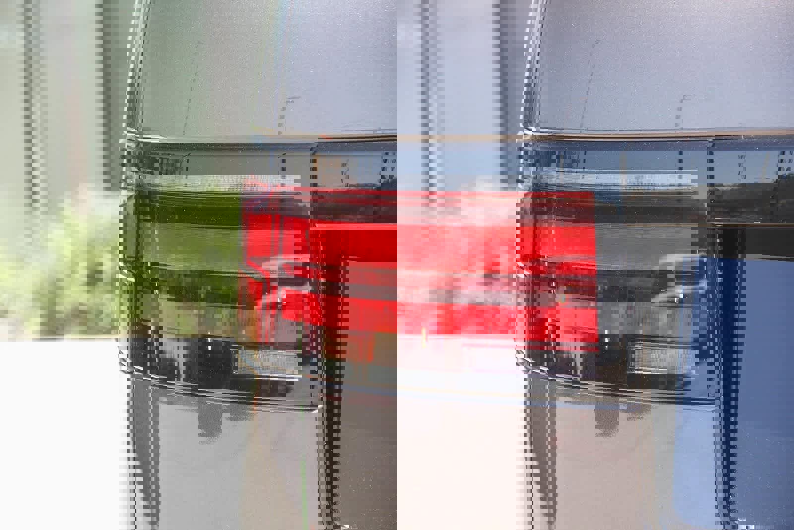 New 2025 Land Rover Discovery S image 7