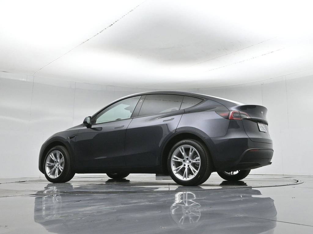 Used 2024 Tesla Model Y Long Range image 47