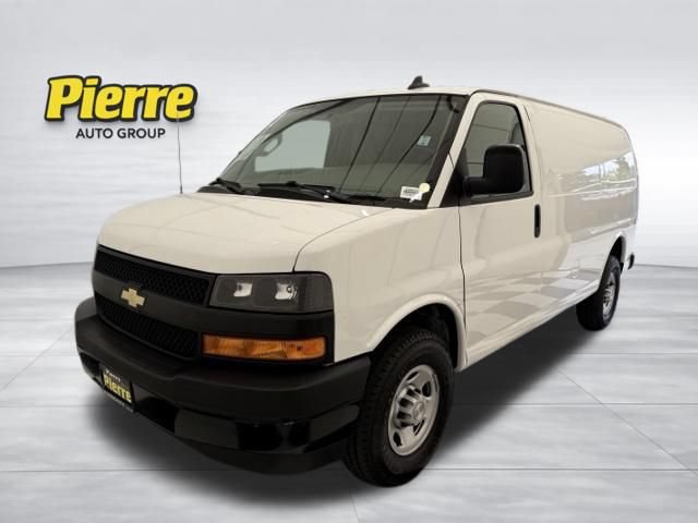 Used 2021 Chevrolet Express 2500 w/ Driver Convenience Package RWD image 1