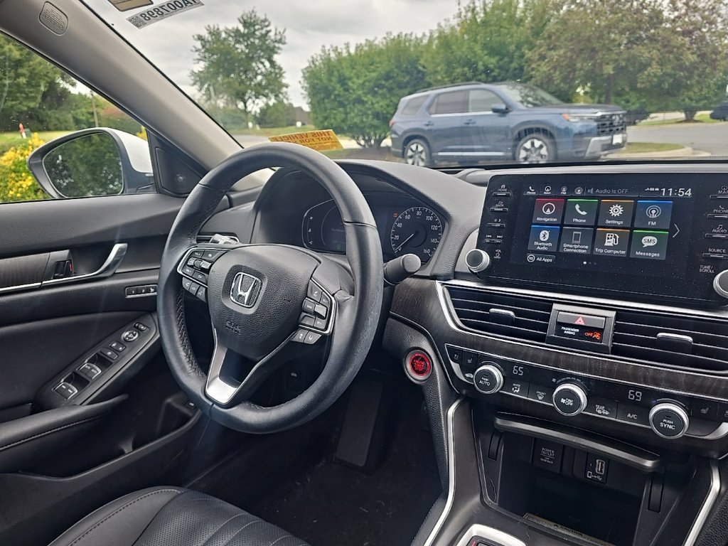 Used 2019 Honda Accord Touring image 10
