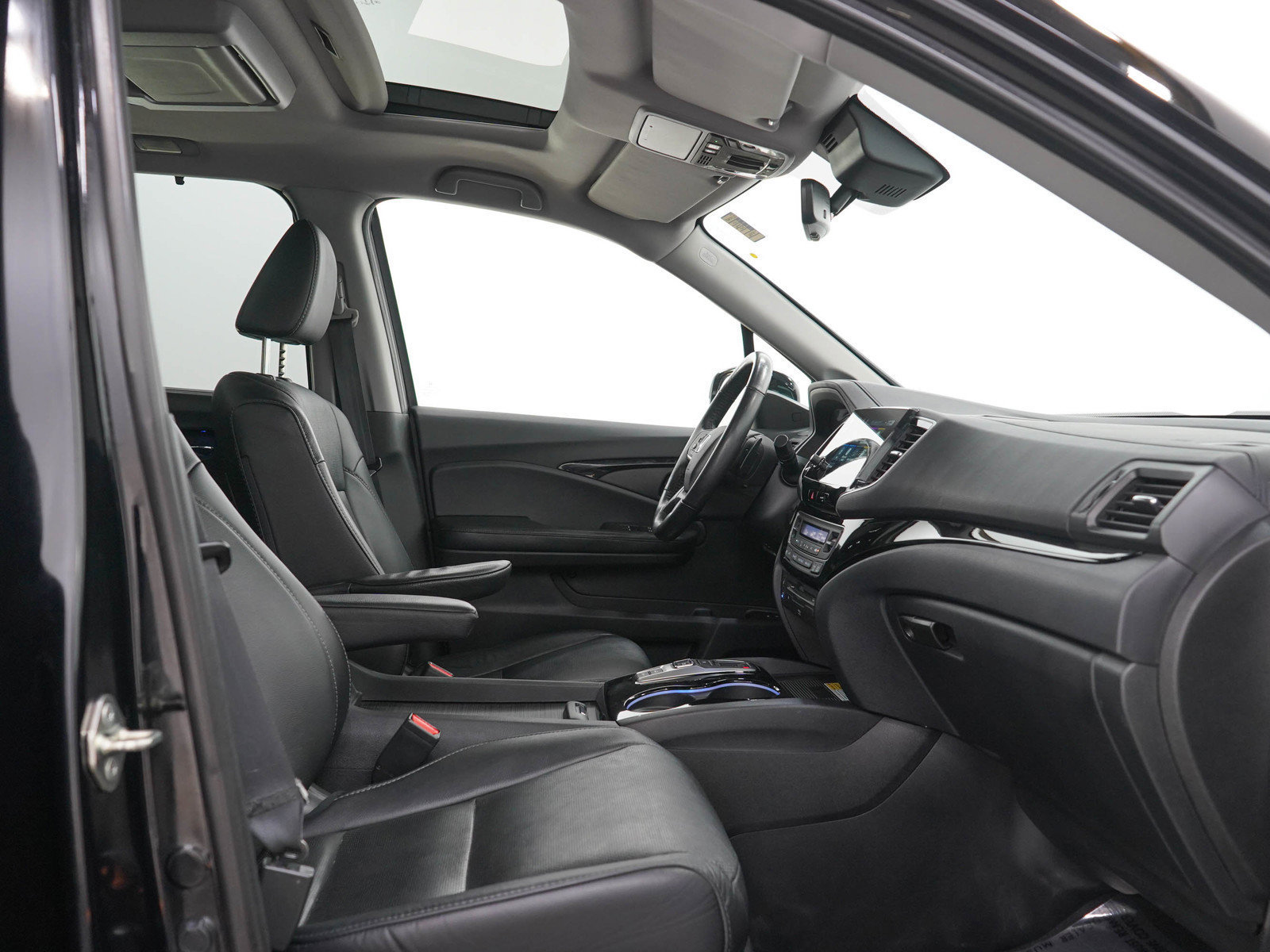 Used 2019 Honda Pilot Touring image 13