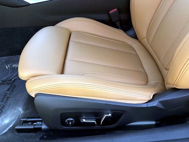 Used 2026 BMW 430i Coupe w/ M Sport Package RWD image 11