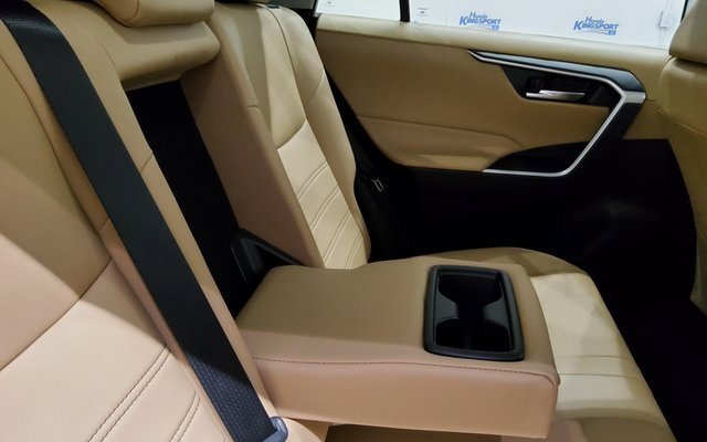 Used 2025 Toyota RAV4 XLE Premium image 22