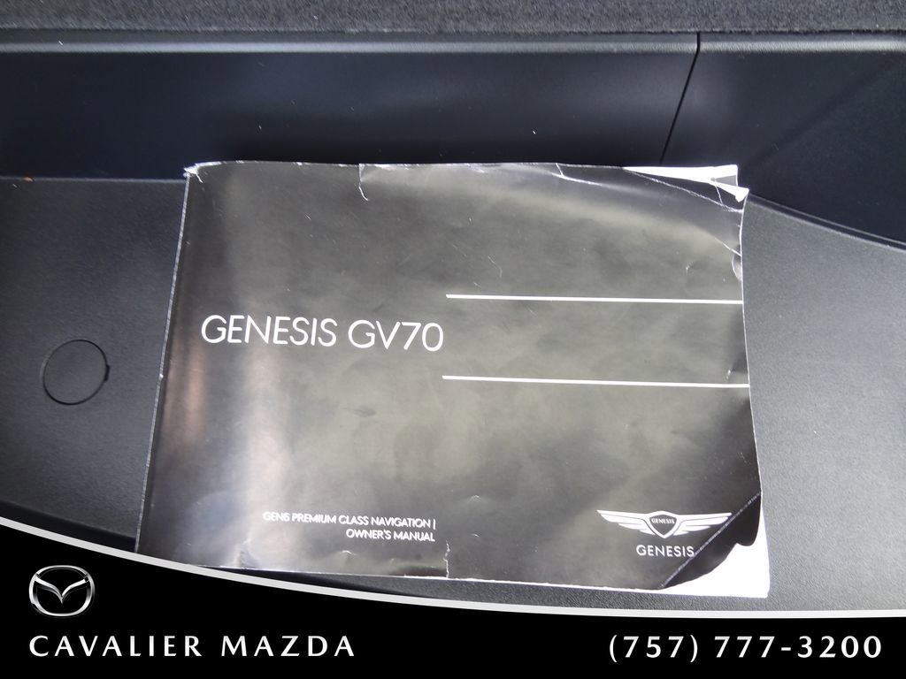 Used 2025 Genesis GV70 2.5T AWD/4WD image 14