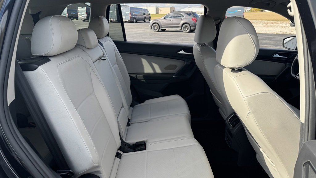 Used 2018 Volkswagen Tiguan SE image 28