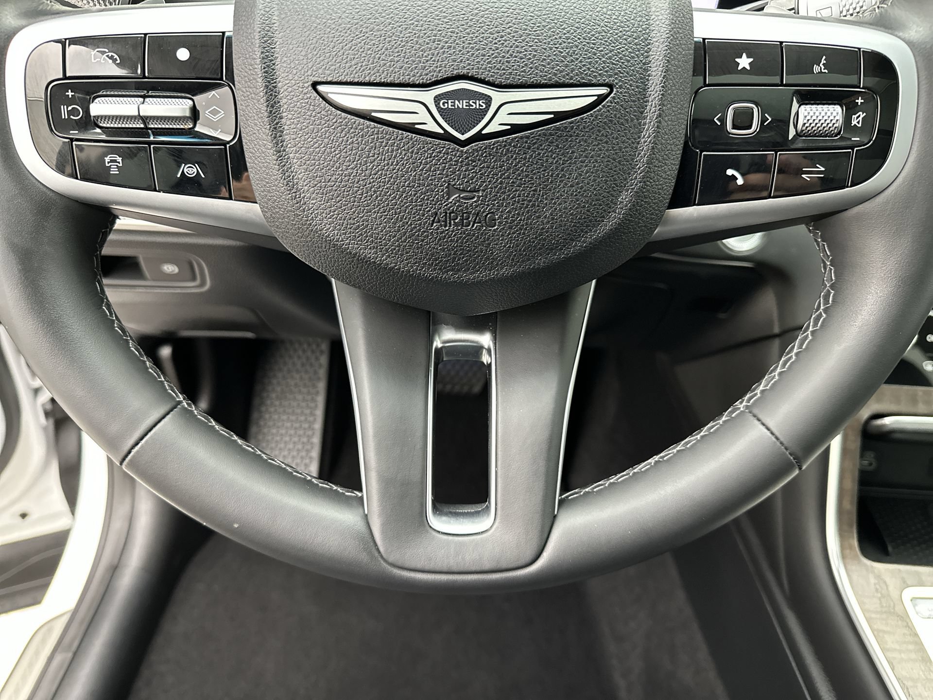 Certified 2026 Genesis GV80 3.5T Advanced AWD/4WD image 14
