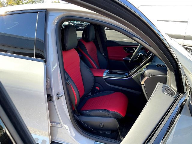 Certified 2025 Mercedes-Benz GLC 43 AMG 4MATIC Coupe image 31