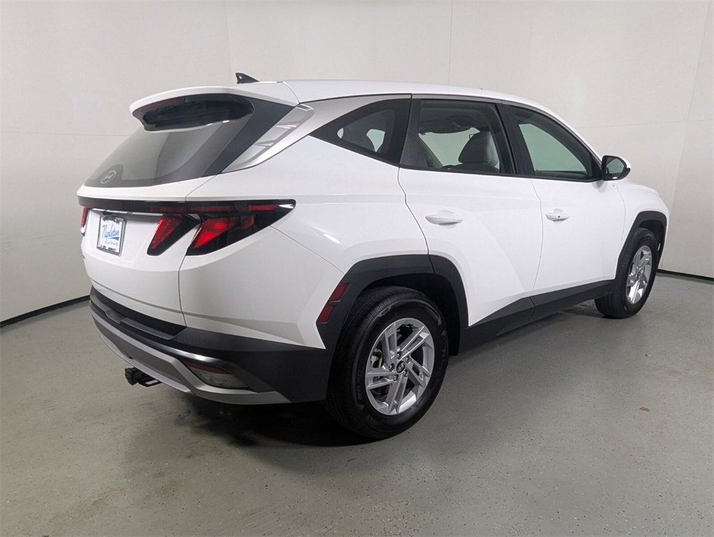 Certified 2025 Hyundai Tucson SE image 7