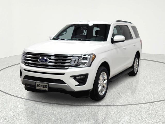 Used 2020 Ford Expedition XLT image 2