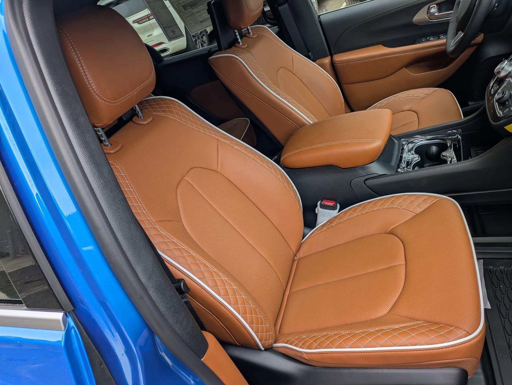 New 2026 Chrysler Pacifica Pinnacle FWD image 32