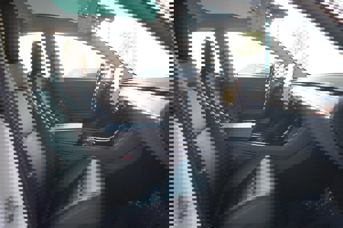 Used 2020 Tesla Model 3 Standard Range Plus image 24