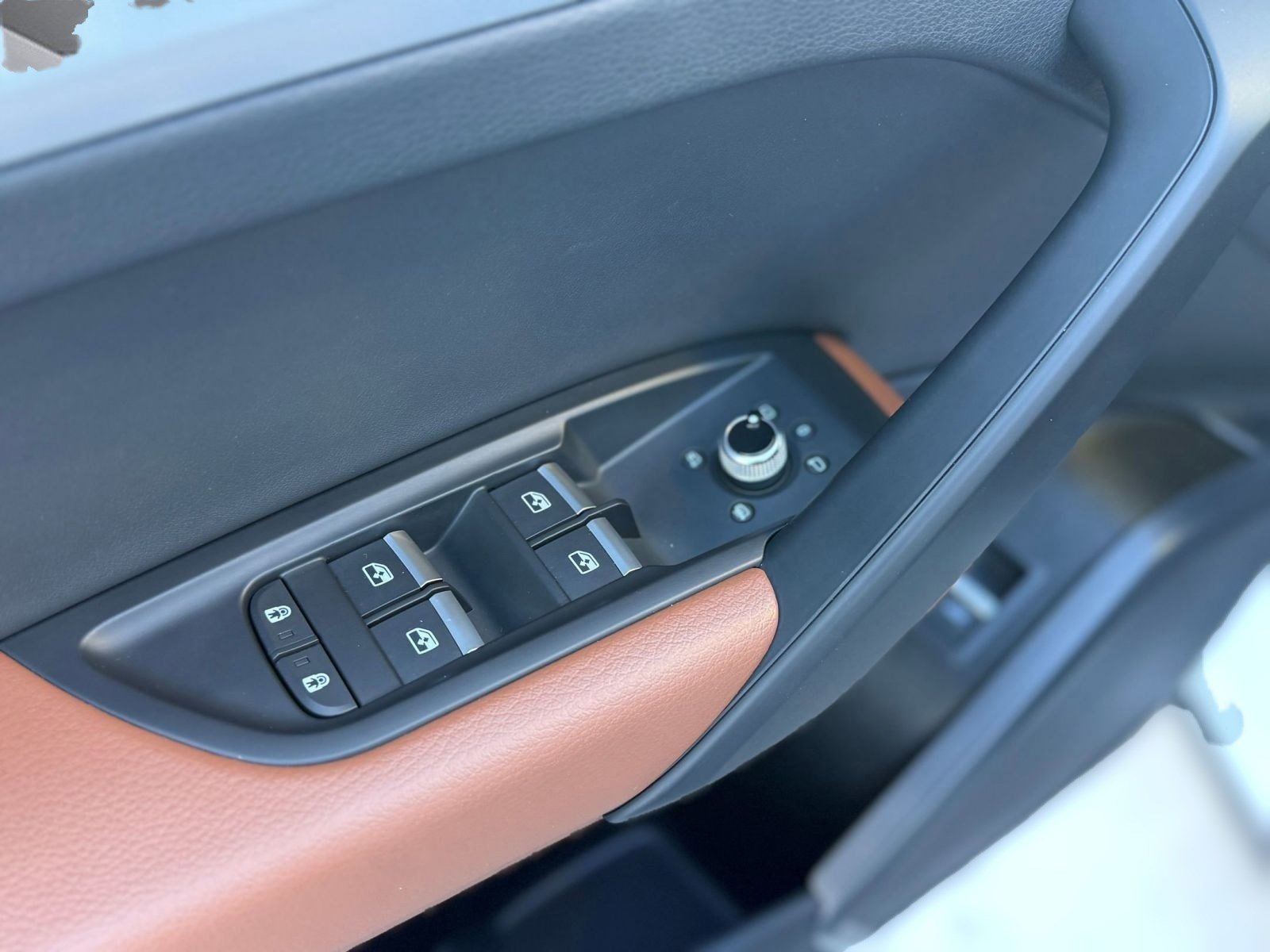 Used 2025 Audi Q5 2.0T Premium w/ Convenience Plus Package image 21