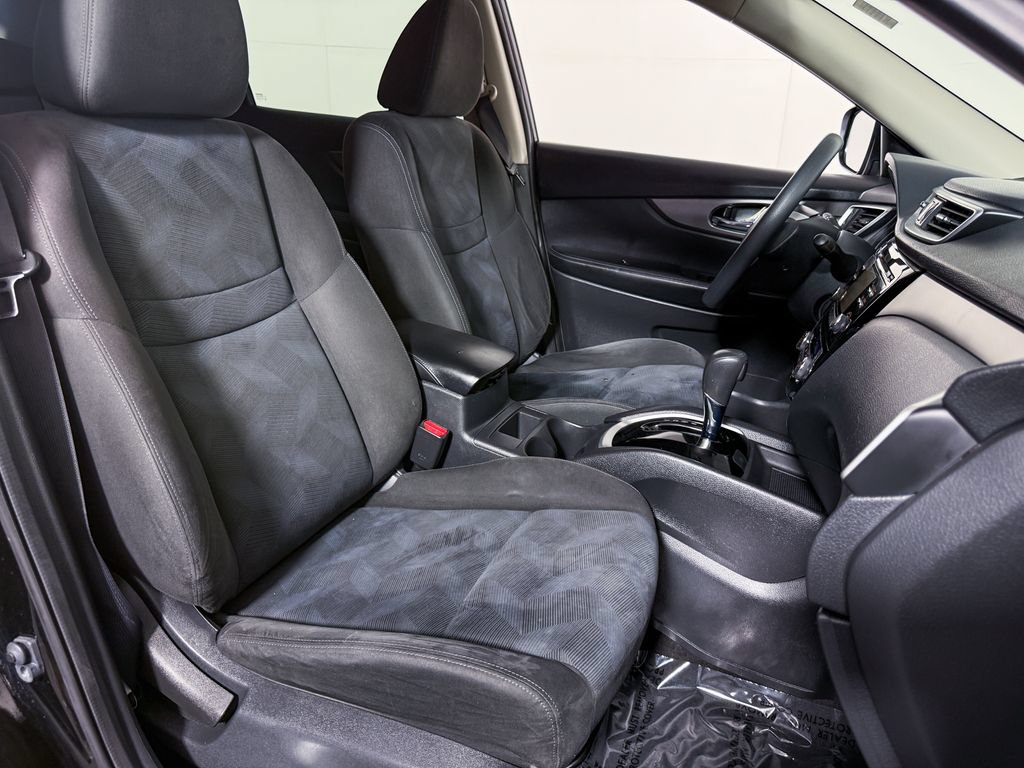 Used 2015 Nissan Rogue SV FWD image 13