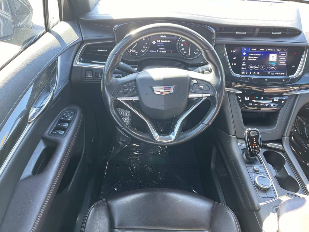 Used 2020 Cadillac XT6 Premium Luxury image 14