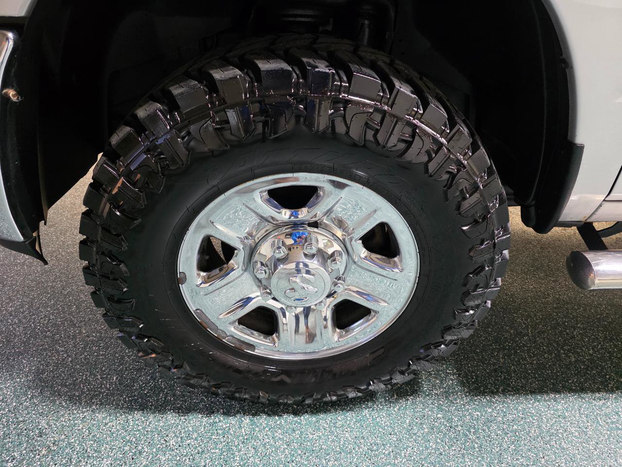 Used 2017 RAM 2500 SLT image 12