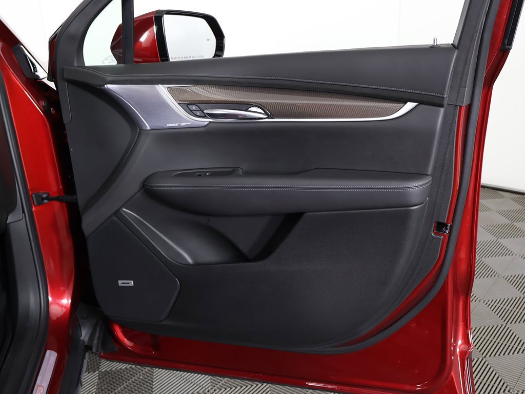 Used 2024 Cadillac XT6 Premium Luxury w/ Platinum Package image 33