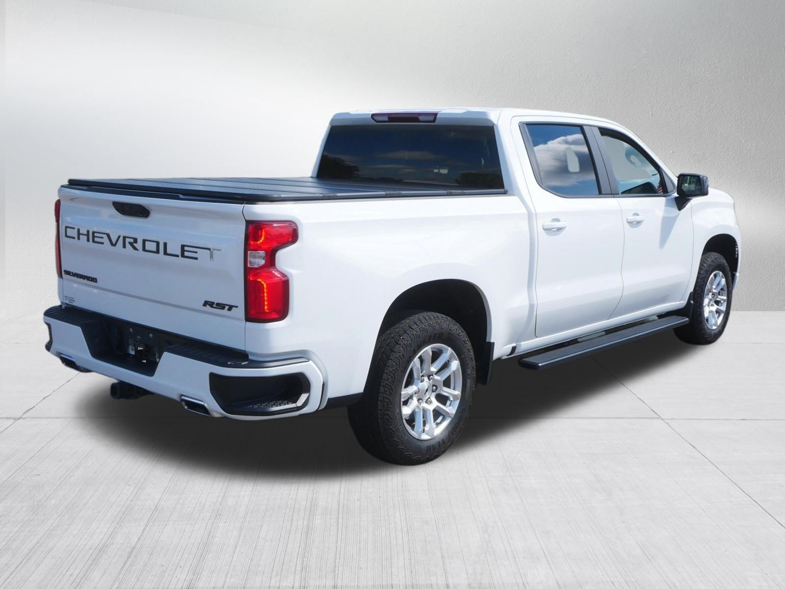 Used 2023 Chevrolet Silverado 1500 RST AWD/4WD image 7