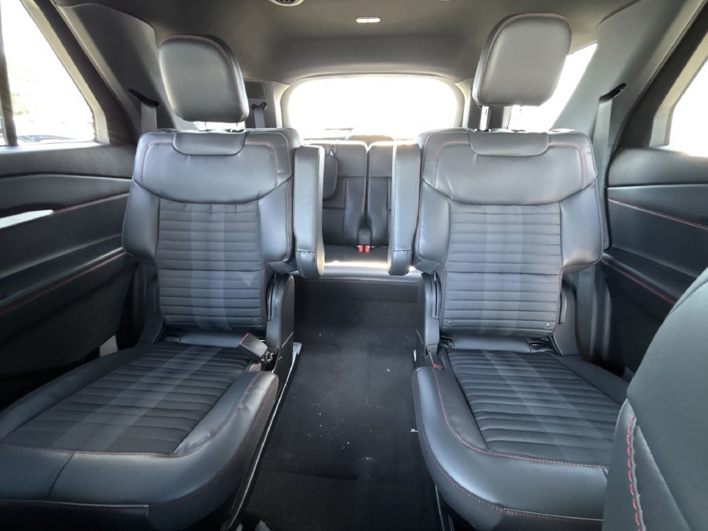New 2026 Ford Explorer ST-Line w/ ST-Line Street Pack RWD image 25