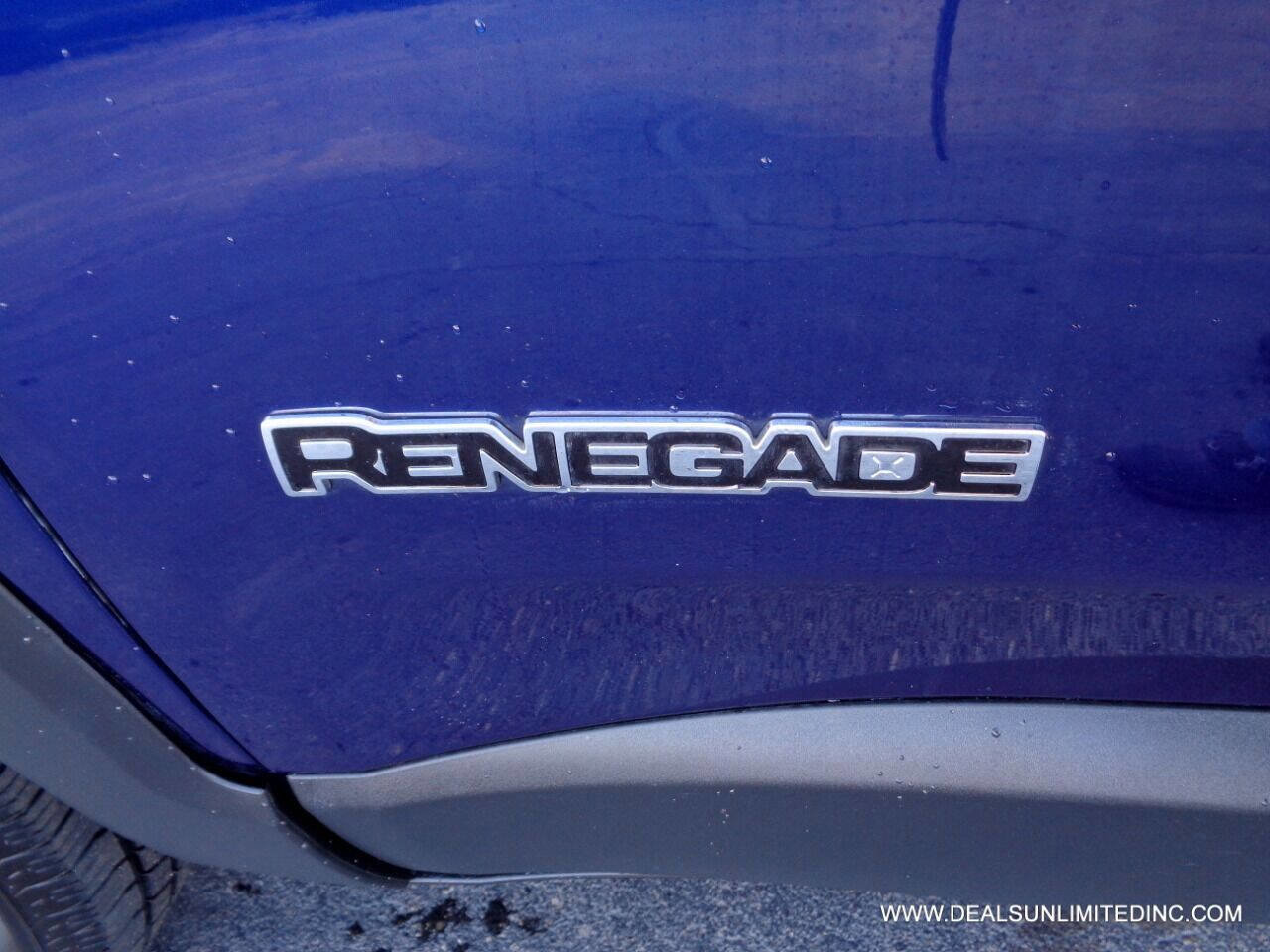 Used 2017 Jeep Renegade Sport w/ Power & Air Group image 5